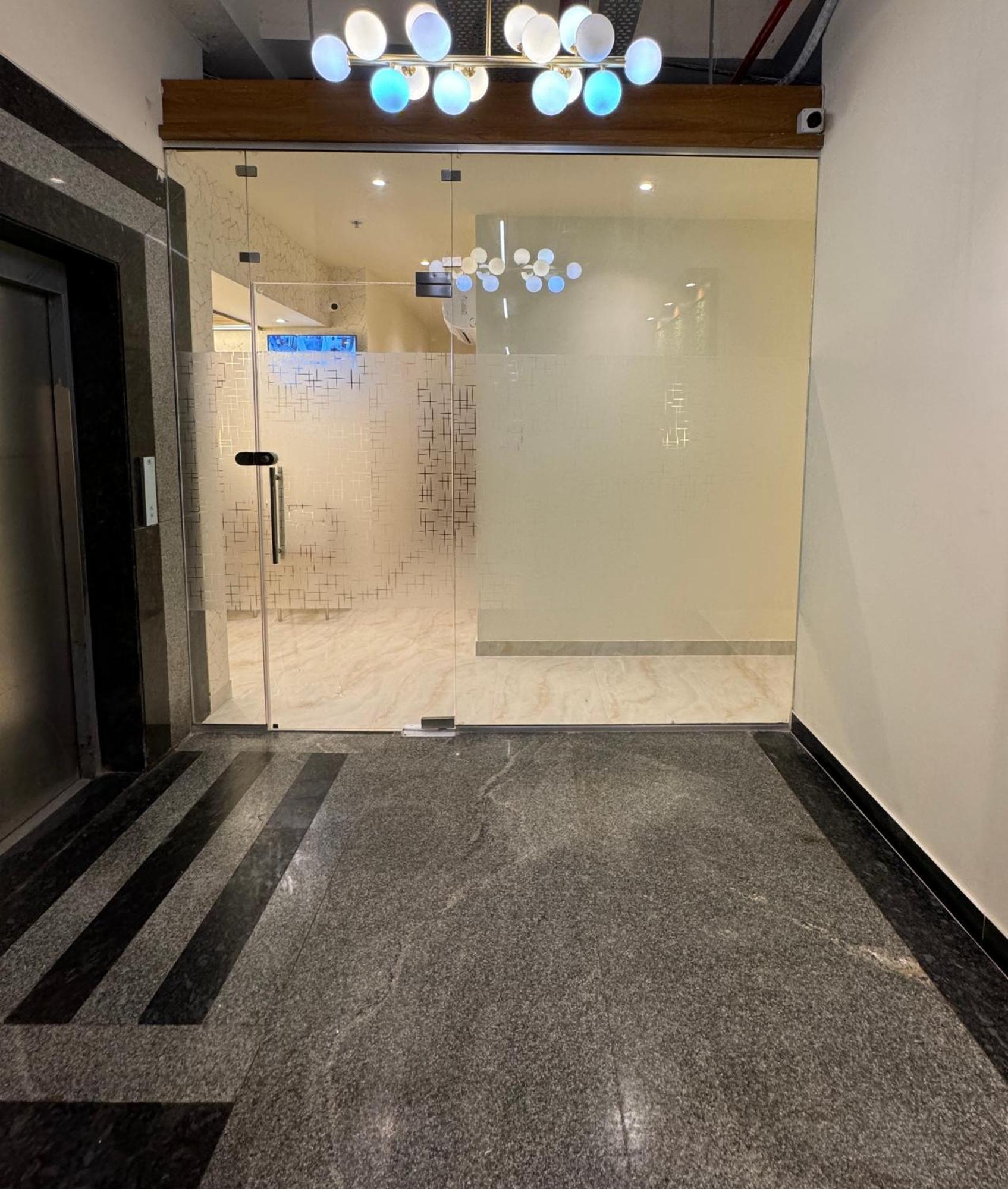 Hotel Bellamont Мумбай Екстериор снимка